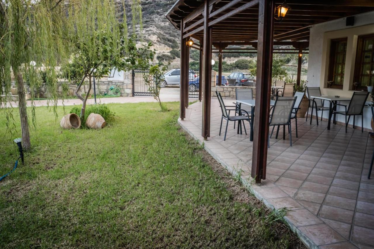 Dimitris Villa Hotel Matala Esterno foto