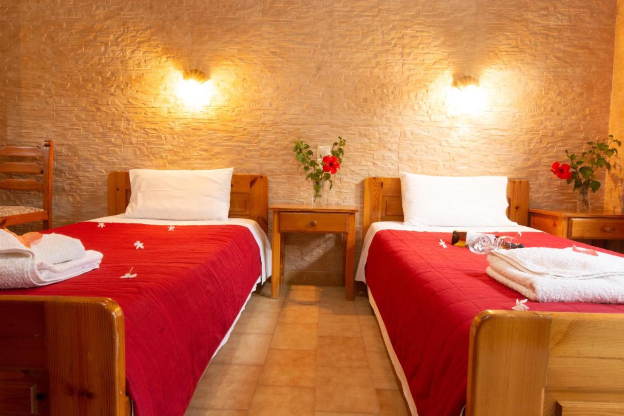 Dimitris Villa Hotel Matala Esterno foto