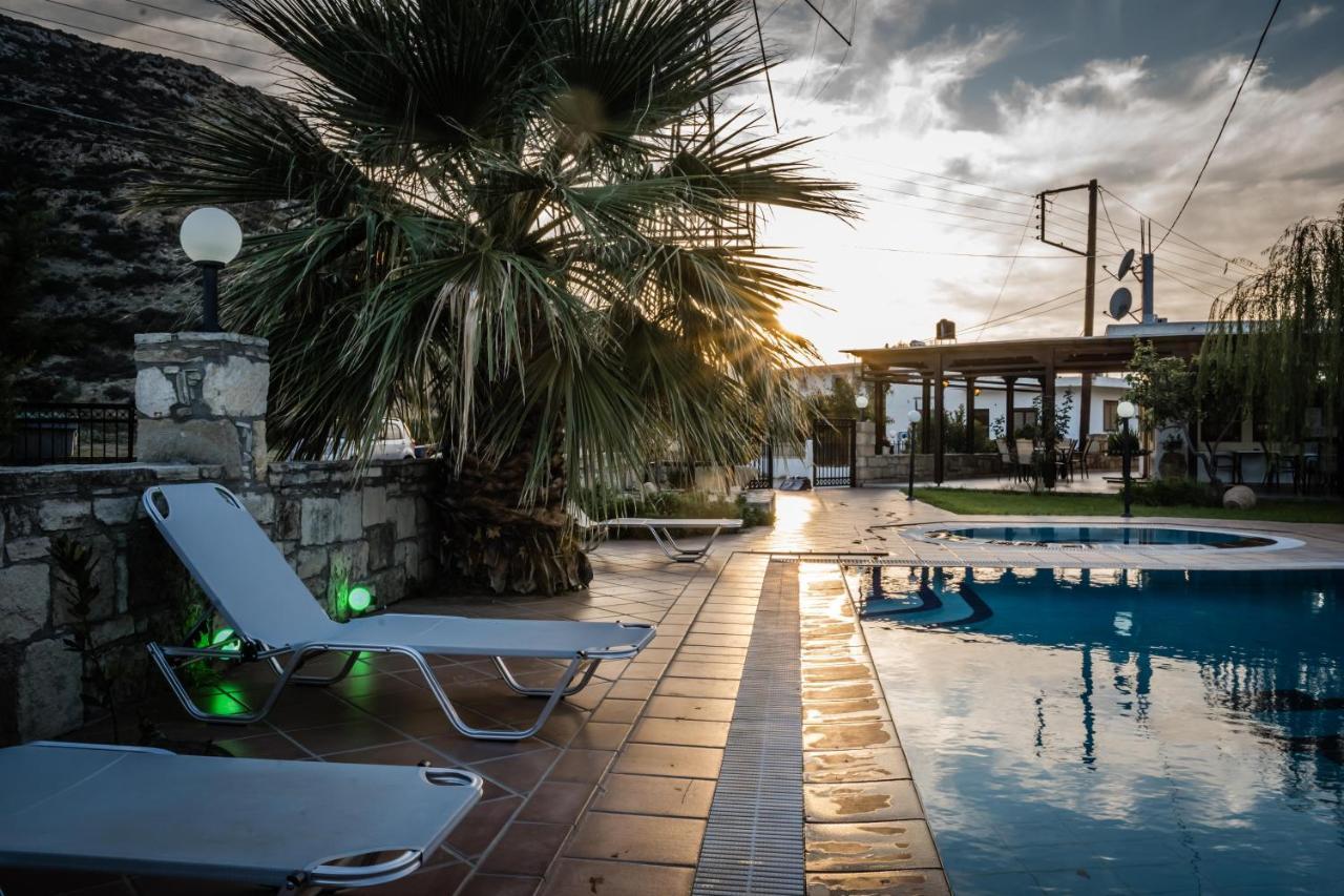 Dimitris Villa Hotel Matala Esterno foto